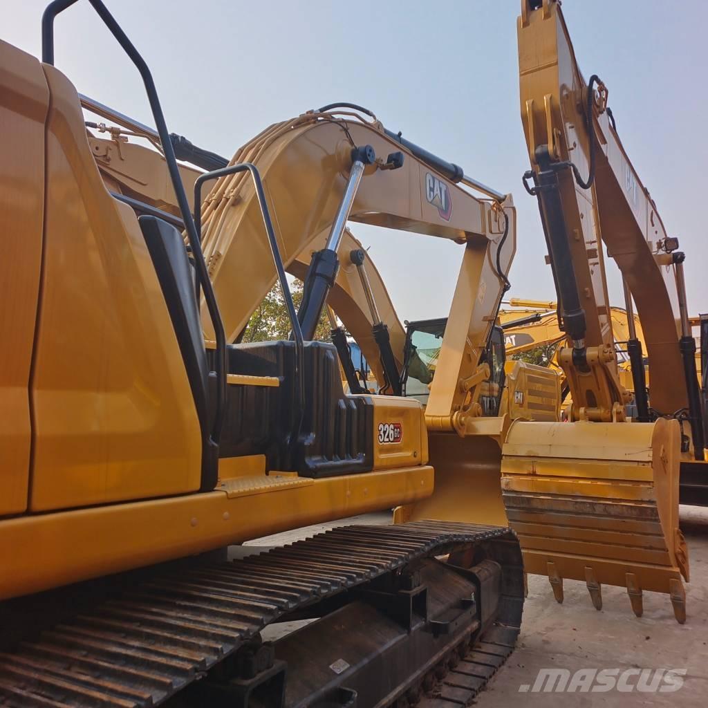 CAT 326 GC حفارات زحافة