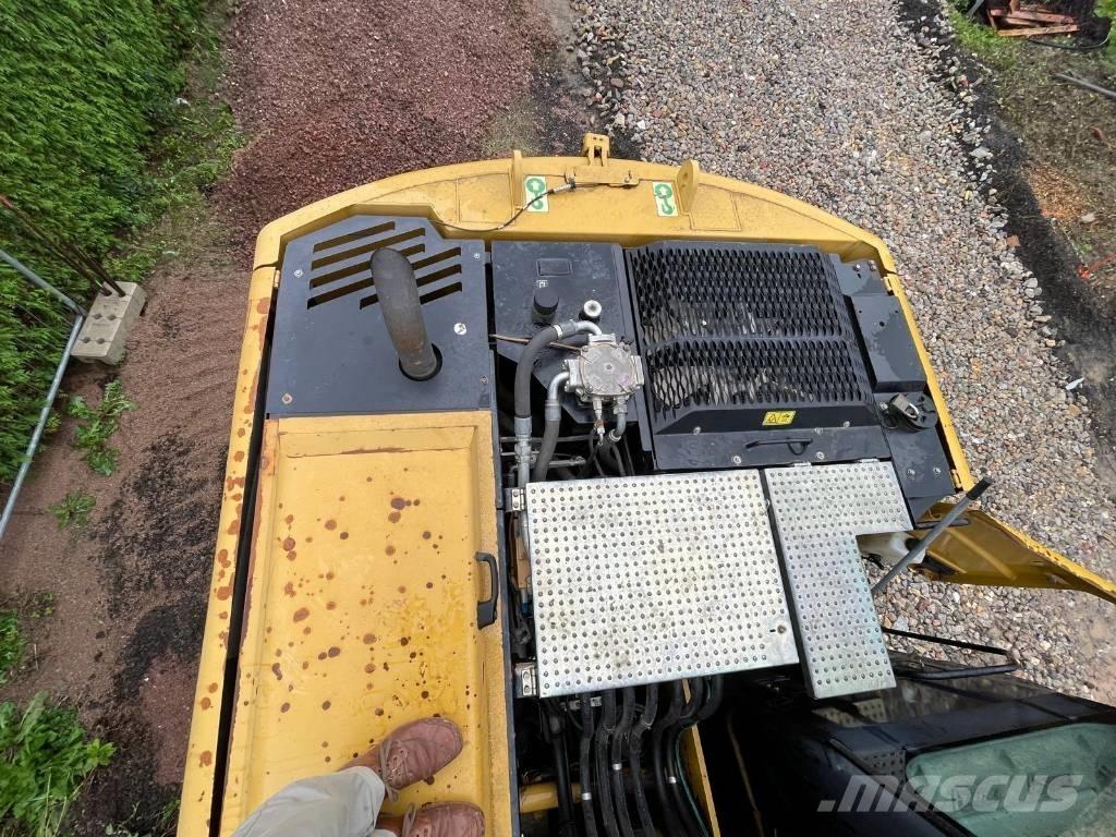 CAT 316 D حفارات بعجل