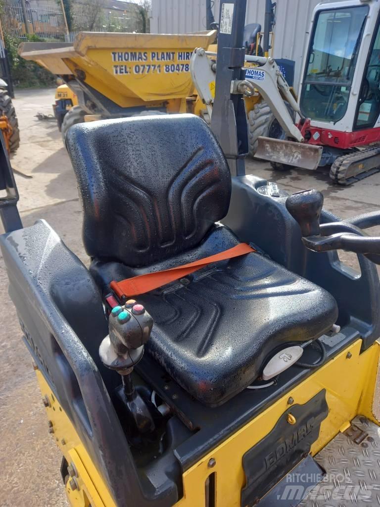 Bomag BW 80 AD-5 مداحل ثنائية الاسطوانة