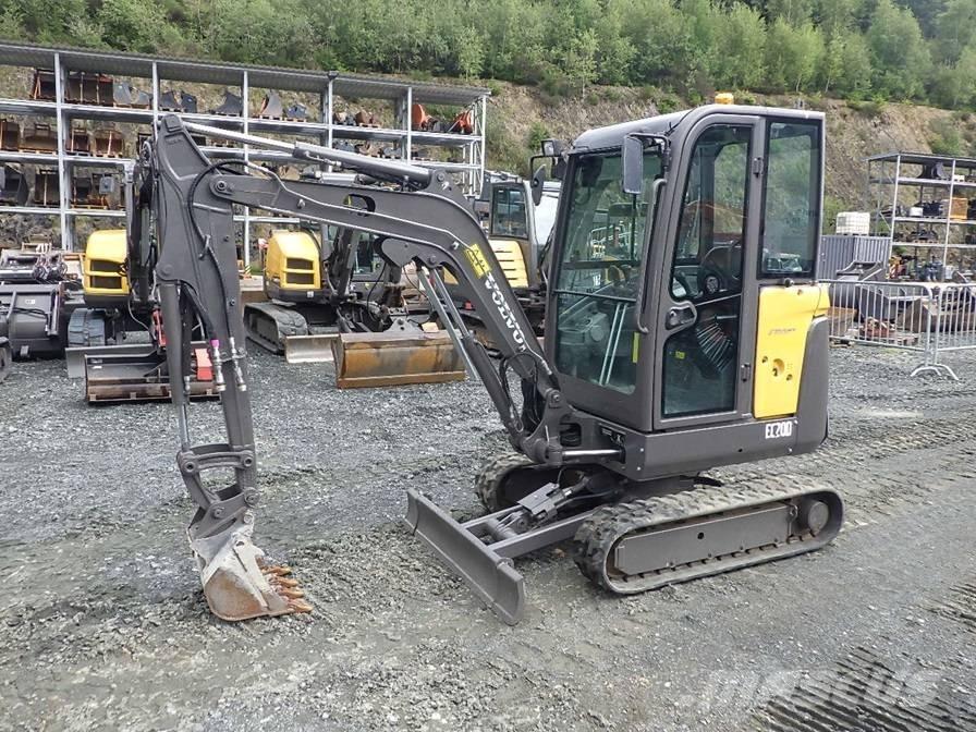Volvo EC 20 D حفارات صغيرة أقل من 7 طن (حفارات صغيرة)