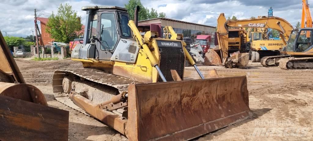 Komatsu D 65 PX-12 بلدوزرات مجنزرة