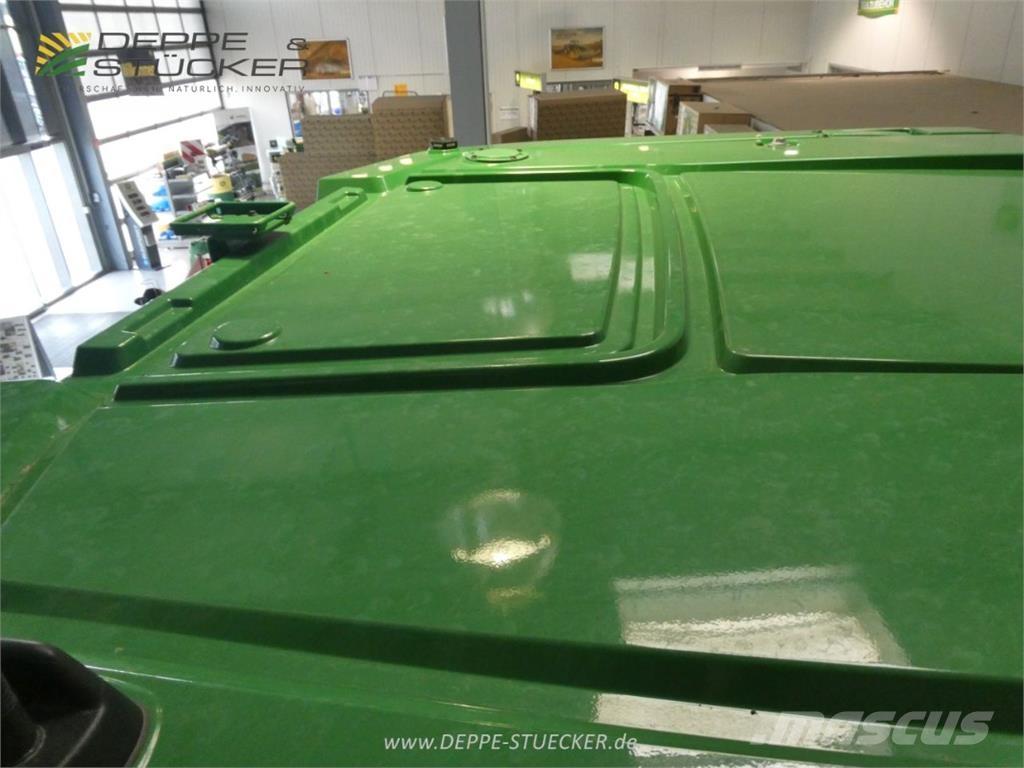 John Deere 7R 330 الجرارات