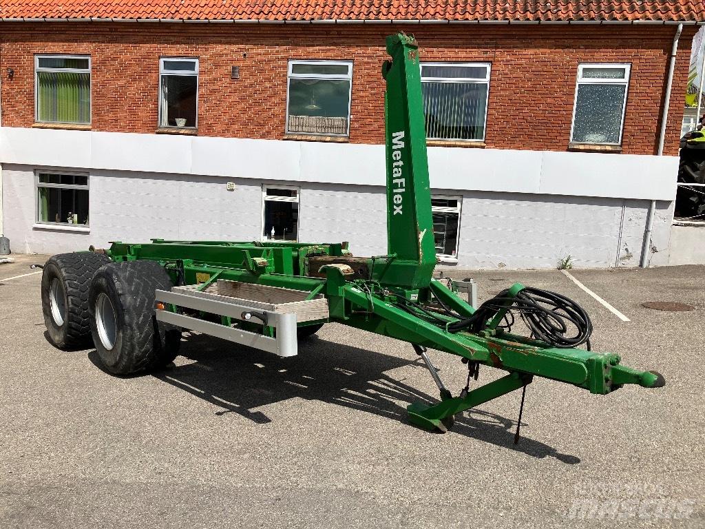 Metsjö MetaFlex 18 مقطورات قلابة
