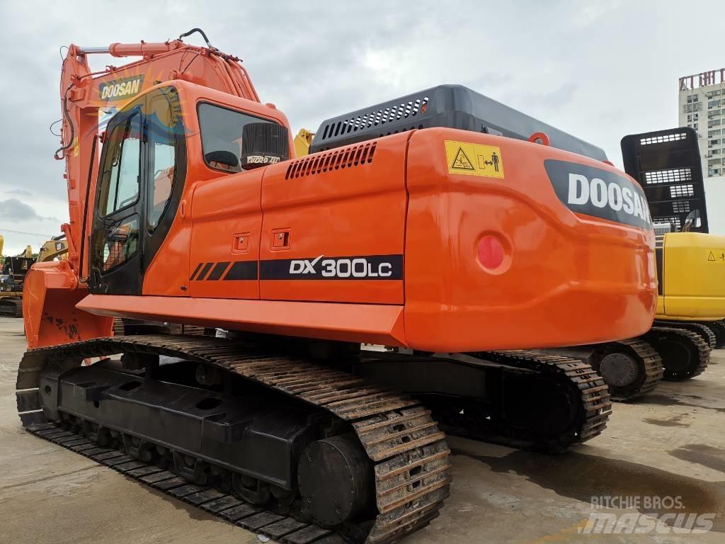 Doosan DX 300LC-9C حفارات زحافة