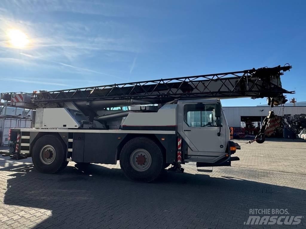 Liebherr LTM 1030-2 رافعات صالحة لكل أنواع الطرق
