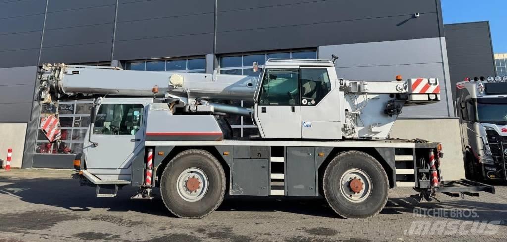 Liebherr LTM 1030-2 رافعات صالحة لكل أنواع الطرق