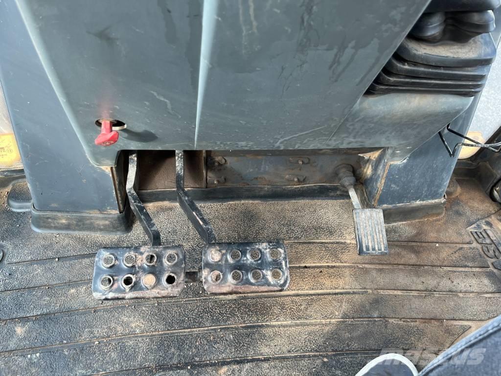 CASE 580SLE RANGER لوادر ذات جرافات عكسية