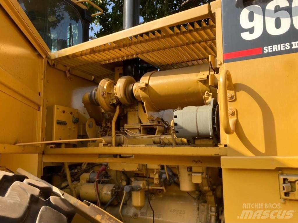 CAT 966 F II لوادر بعجل