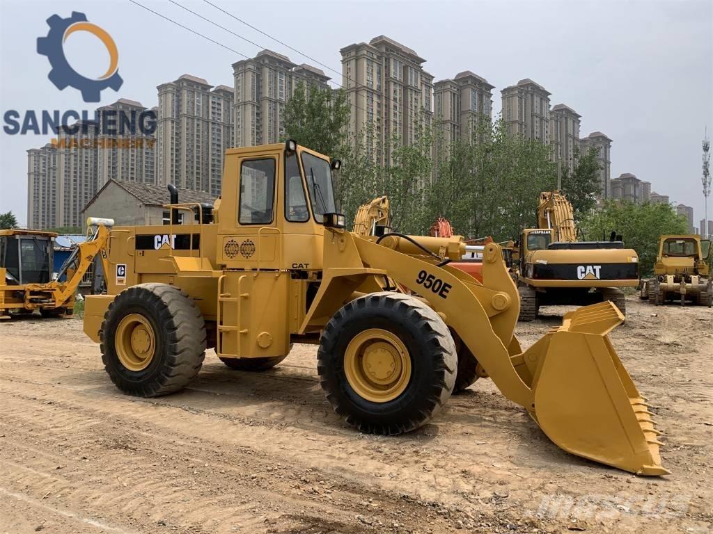 CAT 950 E لوادر بعجل