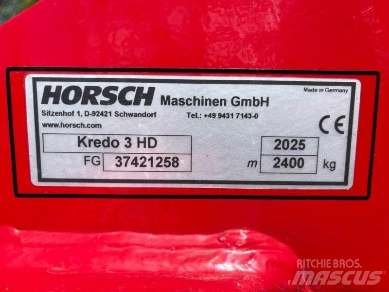 Horsch Kredo 3 HD الكاسحات وقلابات التربة ذات المحركات