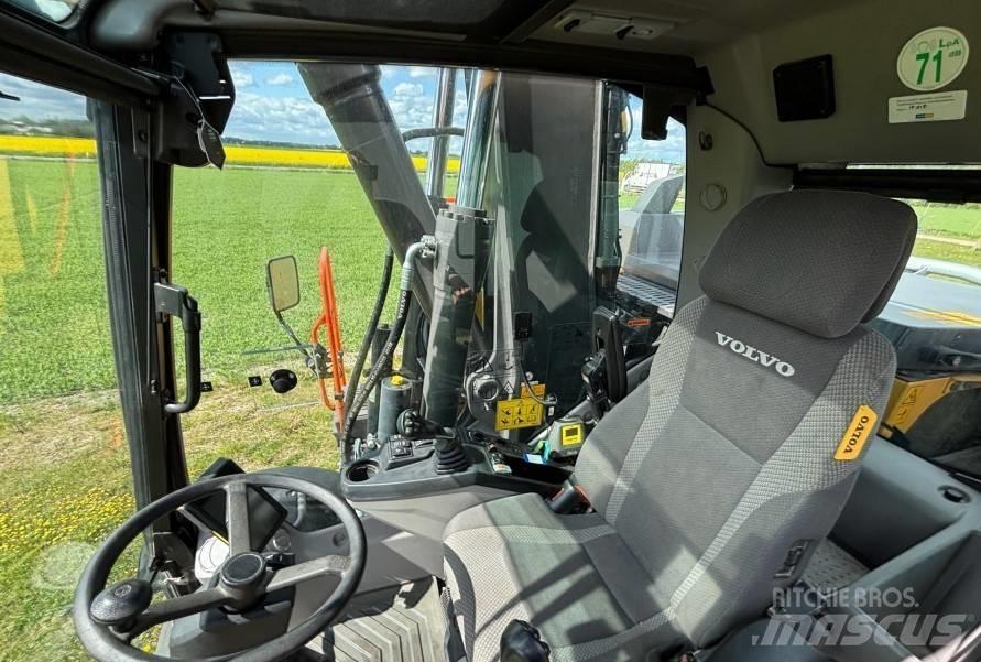 Volvo EWR 170 E حفارات بعجل