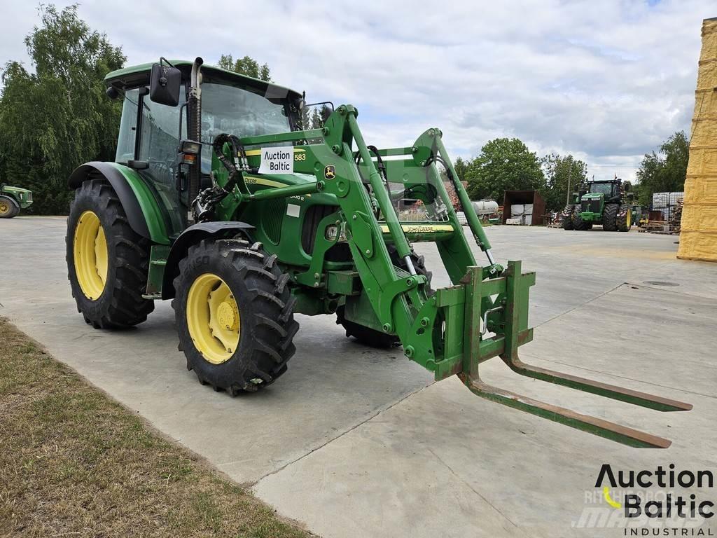 John Deere 5100 R الجرارات