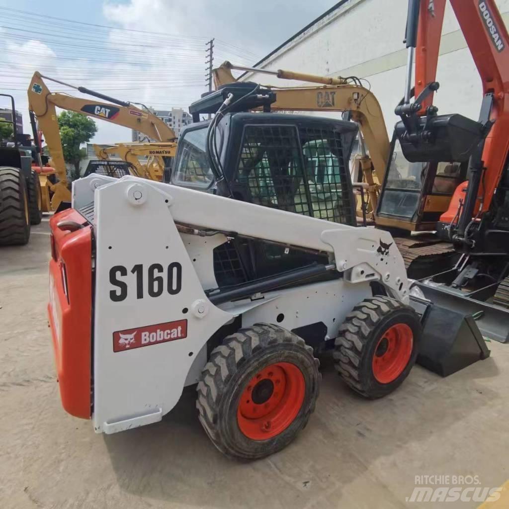 Bobcat S160 لوادر انزلاقية التوجيه