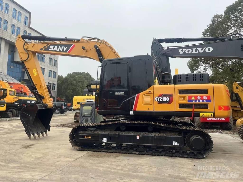 Sany SY 215 C حفارات زحافة