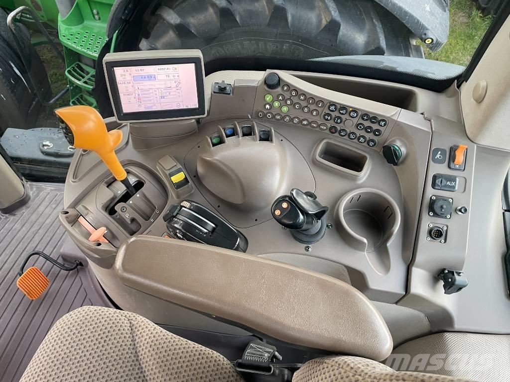 John Deere 7200 R الجرارات