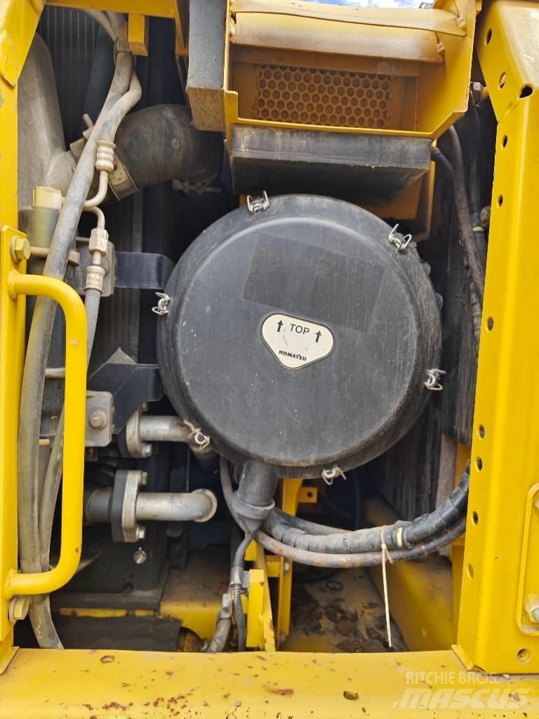 Komatsu PC 450-8 حفارات زحافة