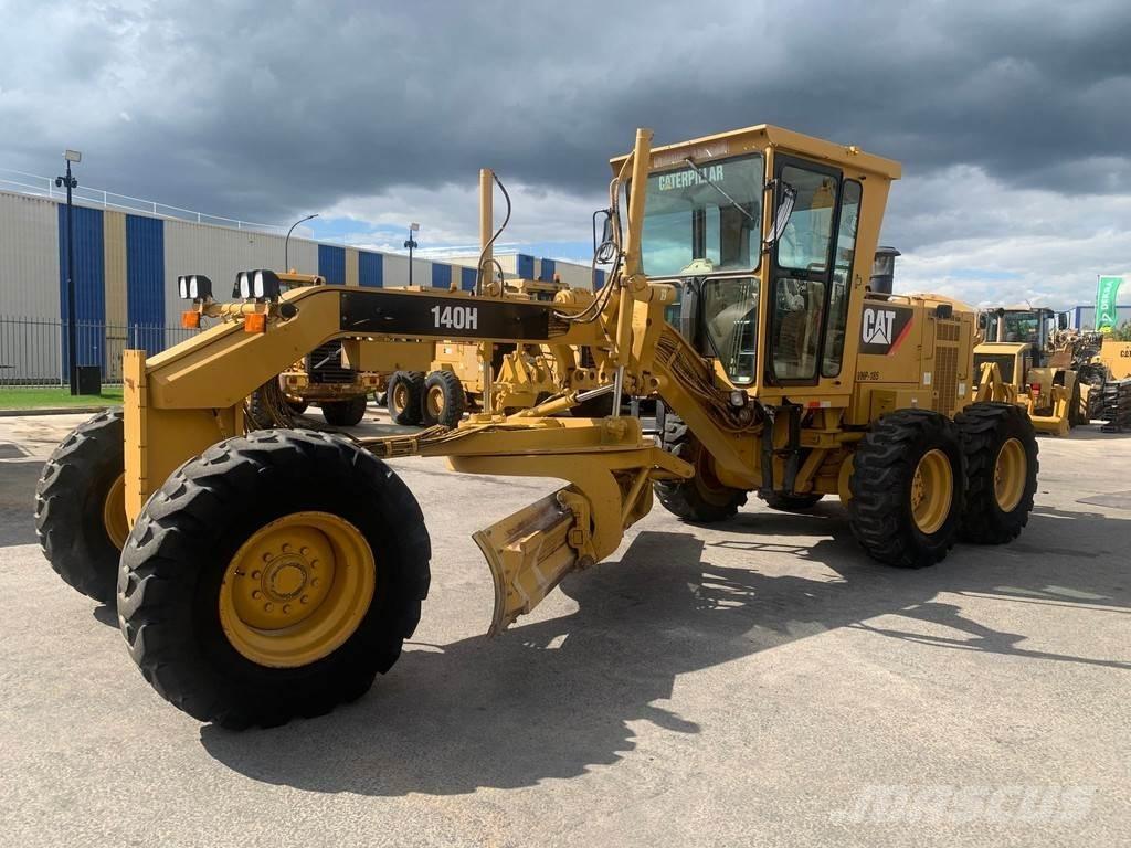 CAT 140 H معدات تمهيد الطرق