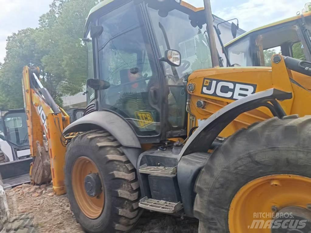 JCB 4CX لوادر ذات جرافات عكسية