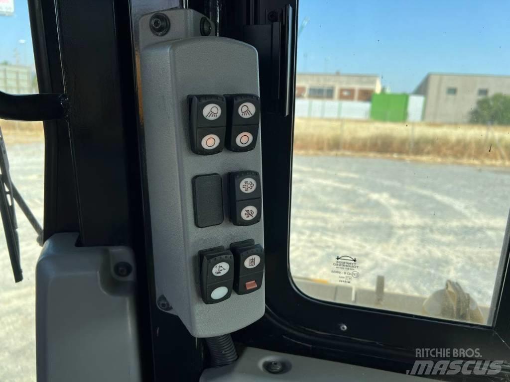 CAT D 6 T بلدوزرات مجنزرة