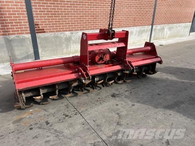 Tulip RTC 280-40 الكاسحات وقلابات التربة ذات المحركات