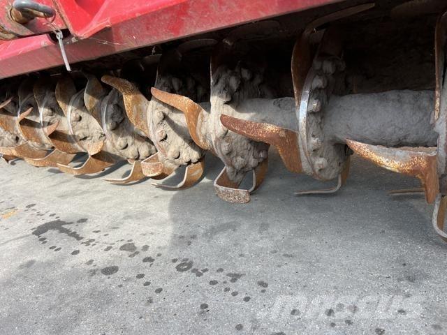 Tulip RTC 280-40 الكاسحات وقلابات التربة ذات المحركات