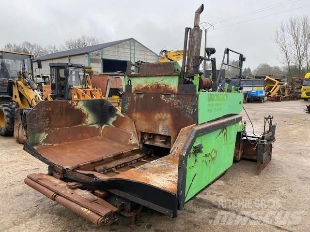 Demag DF 60 C معدات السفلتة