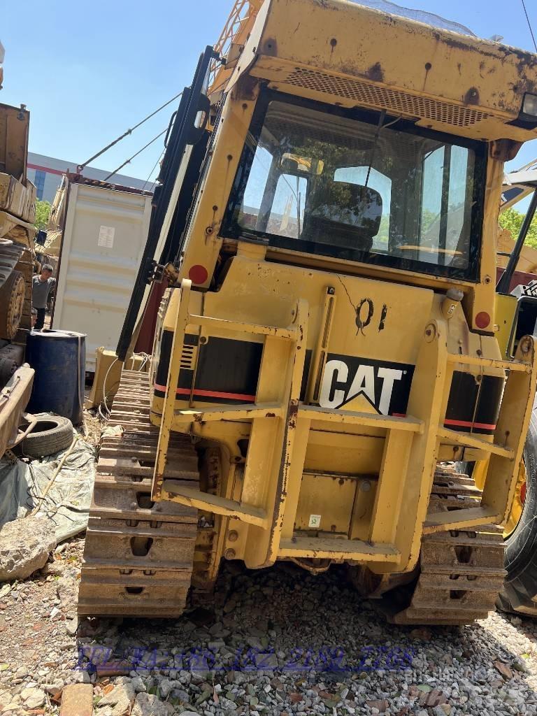 CAT D5G بلدوزرات مجنزرة