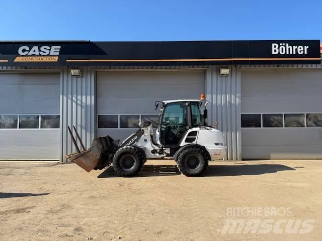 Volvo L 25 F لوادر بعجل