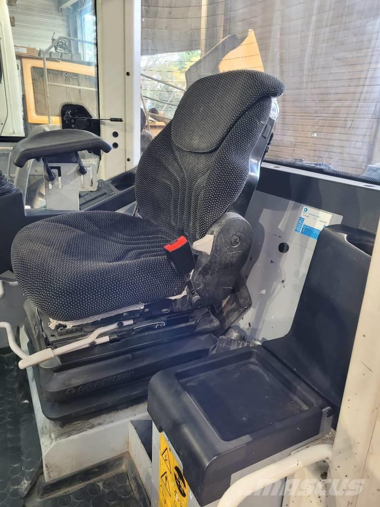 Liebherr L 514 لوادر بعجل