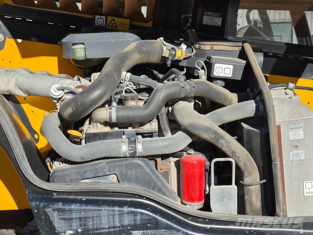 JCB 510-56 مناولات متداخلة