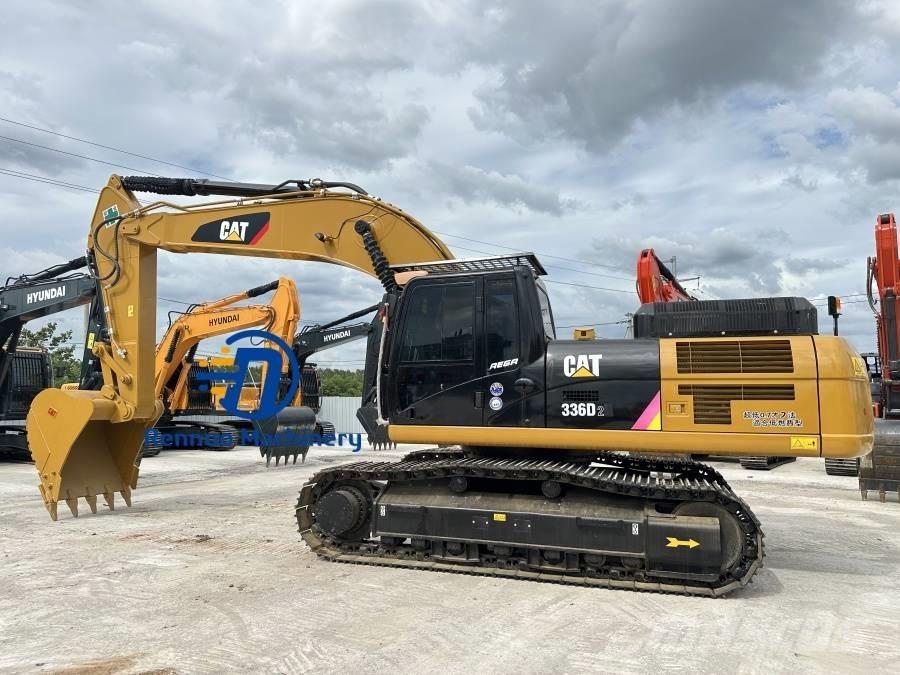 CAT 336D2 حفارات زحافة