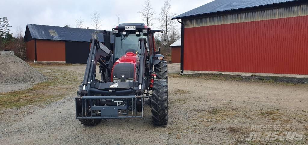 Valtra A 83 HT الجرارات