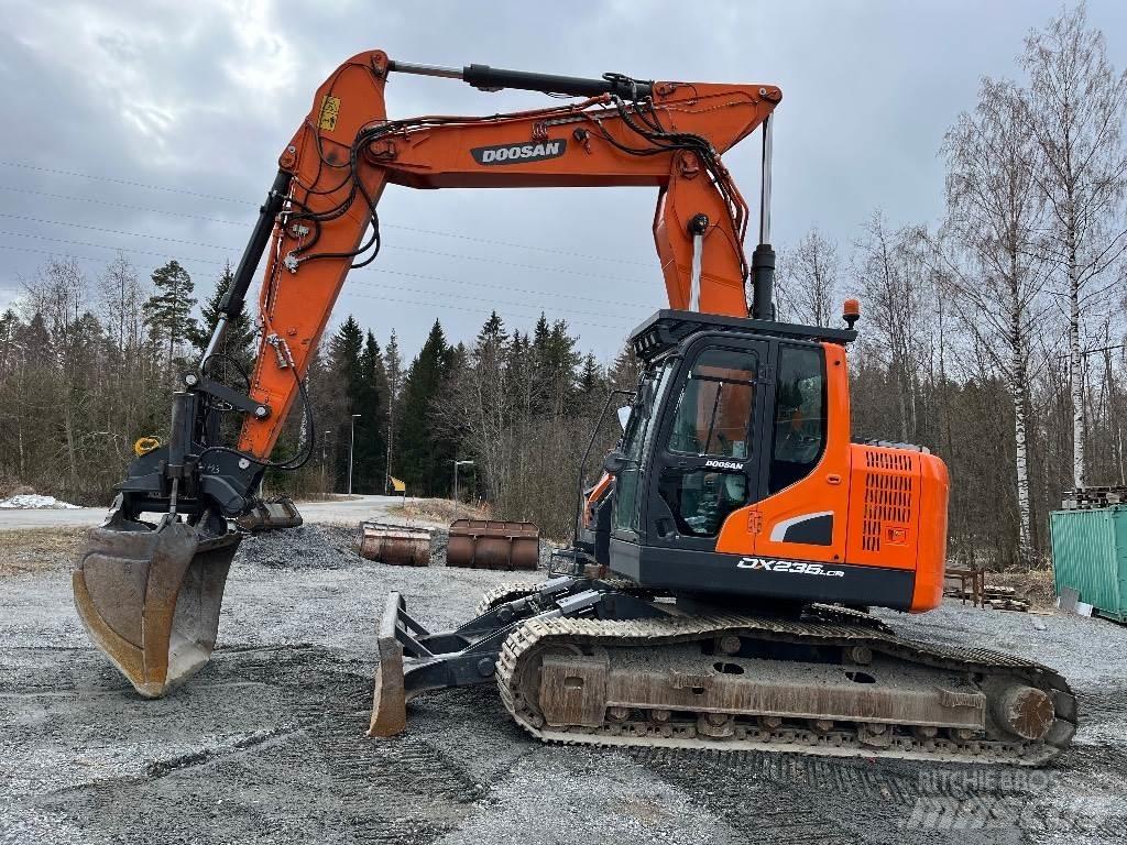 Doosan DX 235 LCR-5 حفارات زحافة
