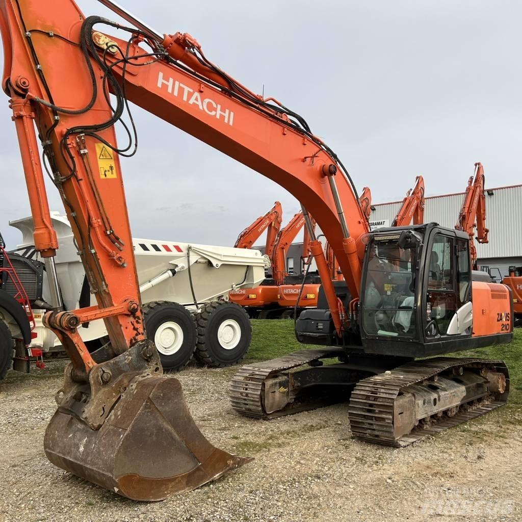 Hitachi ZX210LC حفارات زحافة