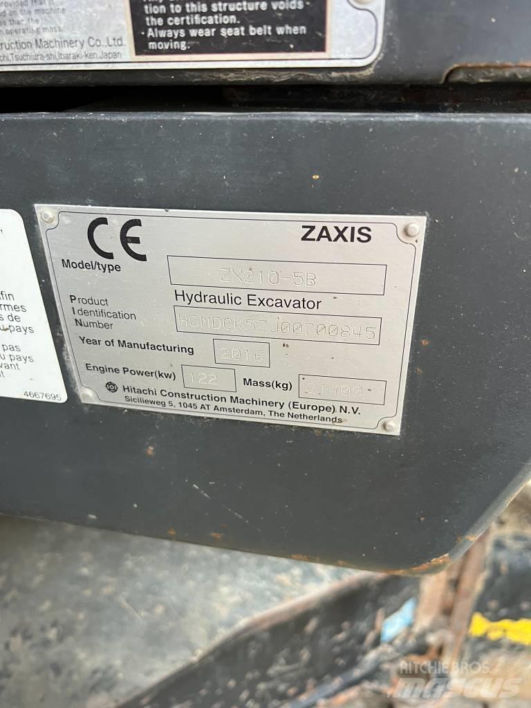 Hitachi ZX210LC حفارات زحافة