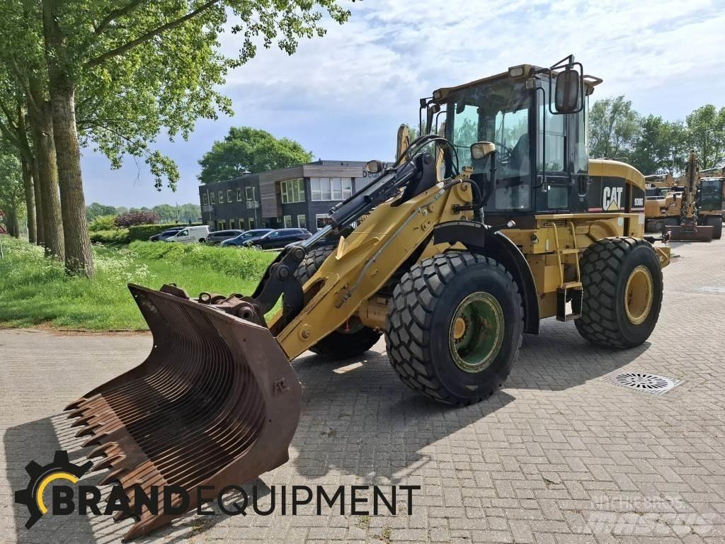 CAT 930G لوادر بعجل
