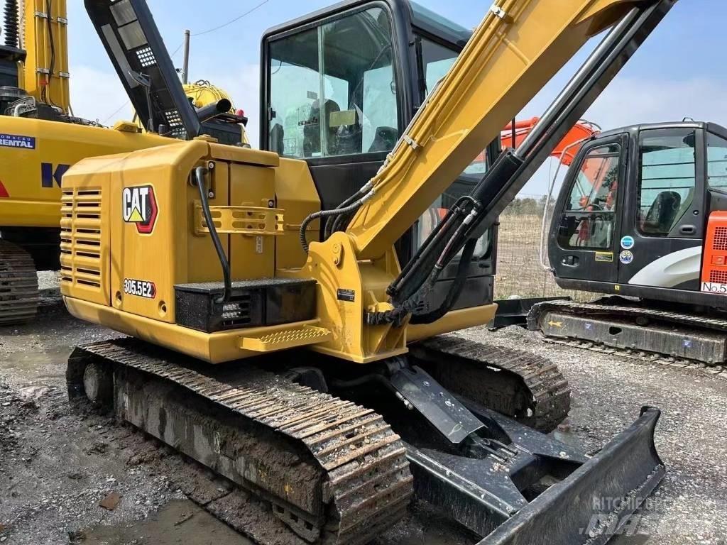 CAT 305.5E حفارات زحافة