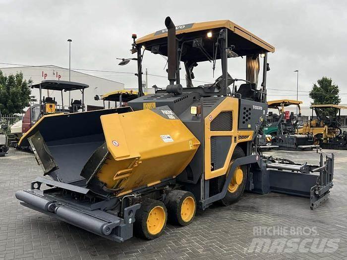 Volvo P 6870C معدات السفلتة
