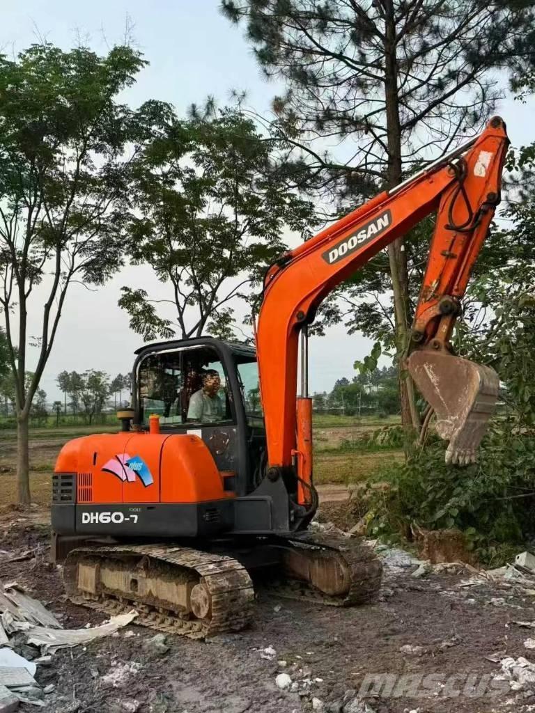 Doosan DH 60 حفارات صغيرة أقل من 7 طن (حفارات صغيرة)