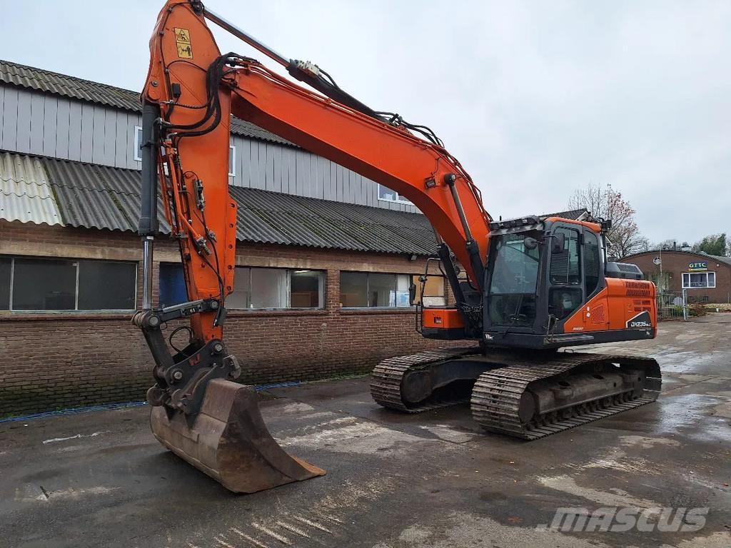 Doosan DX235NLC-5 حفارات زحافة