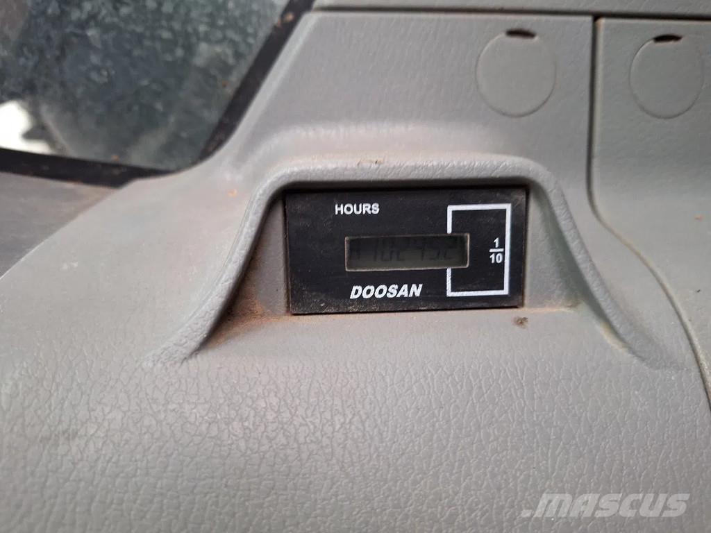 Doosan DX235NLC-5 حفارات زحافة