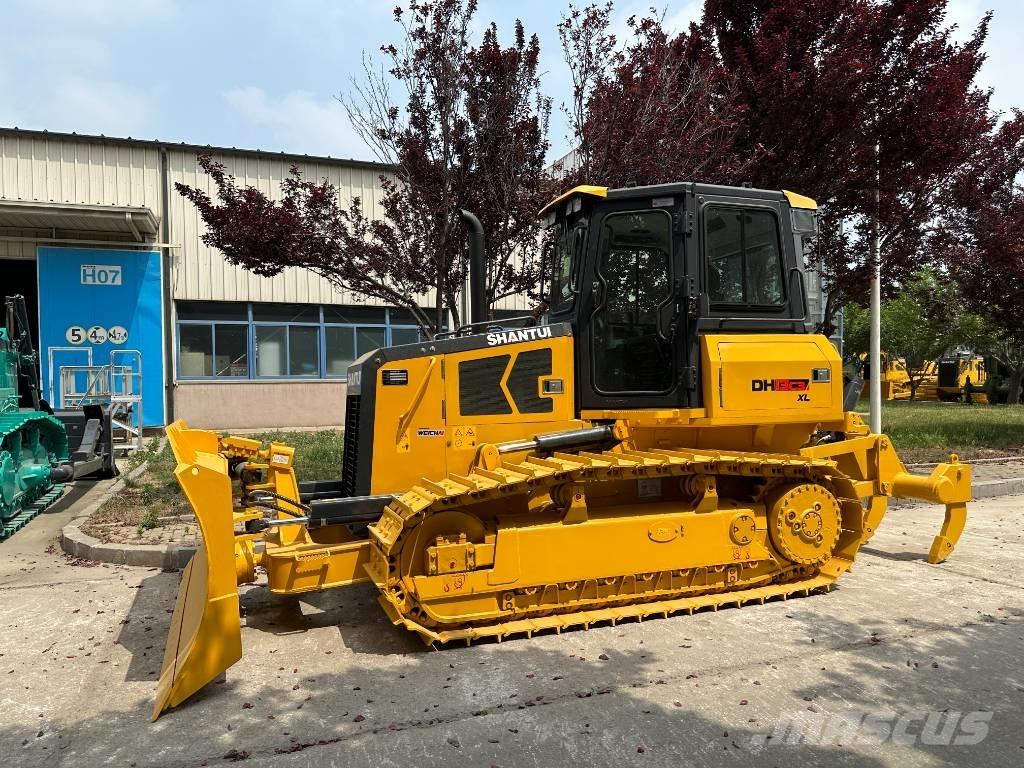 Shantui DH 13 بلدوزرات مجنزرة