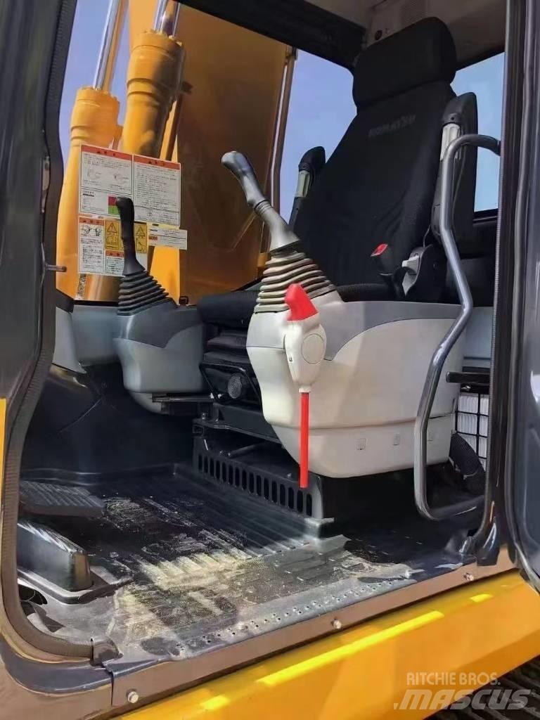 Komatsu 160-7 حفارات زحافة