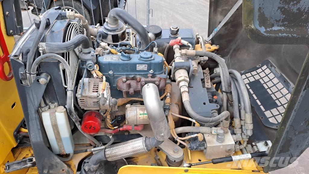 Bomag BW 80 AD-5 مداحل ثنائية الاسطوانة