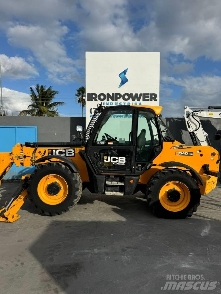 JCB 540-140 HiViz مناولات متداخلة