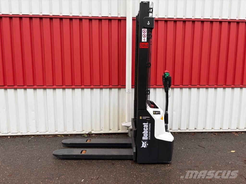 Bobcat LSM 12 N معدات التكديس الجوالة