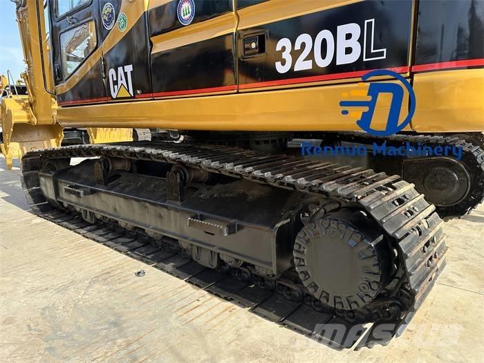 CAT 320 B L حفارات زحافة