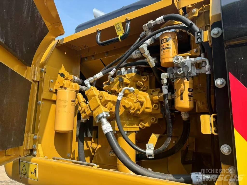 CAT 336 D L حفارات زحافة