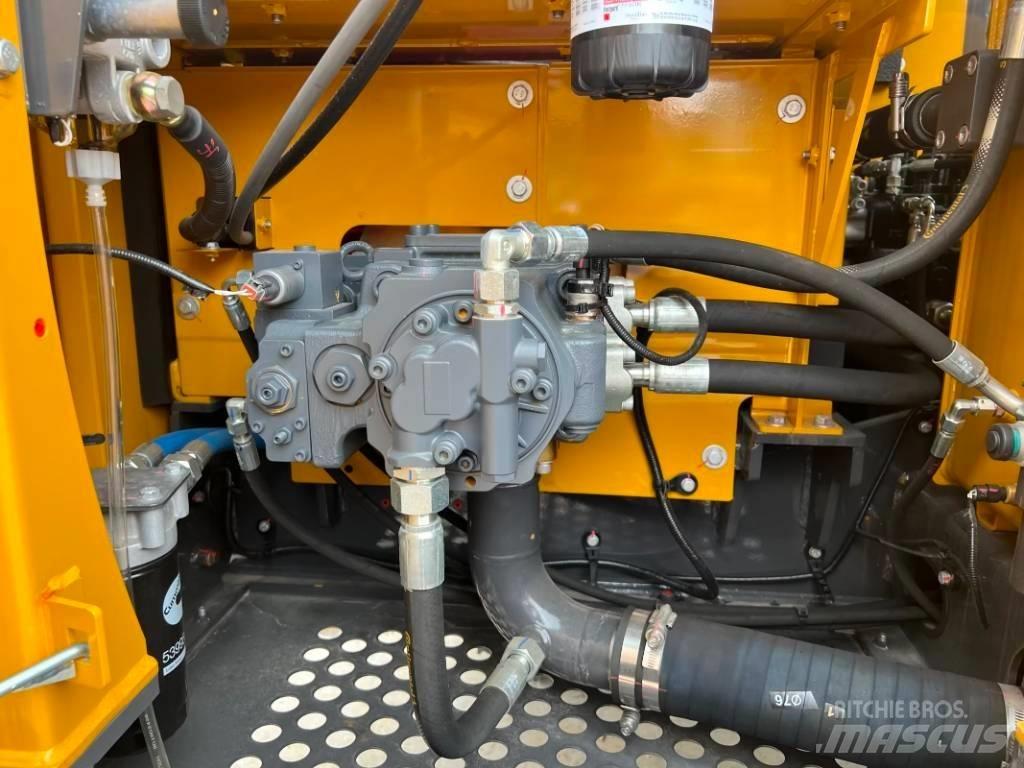 XCMG XE135GA حفارات زحافة