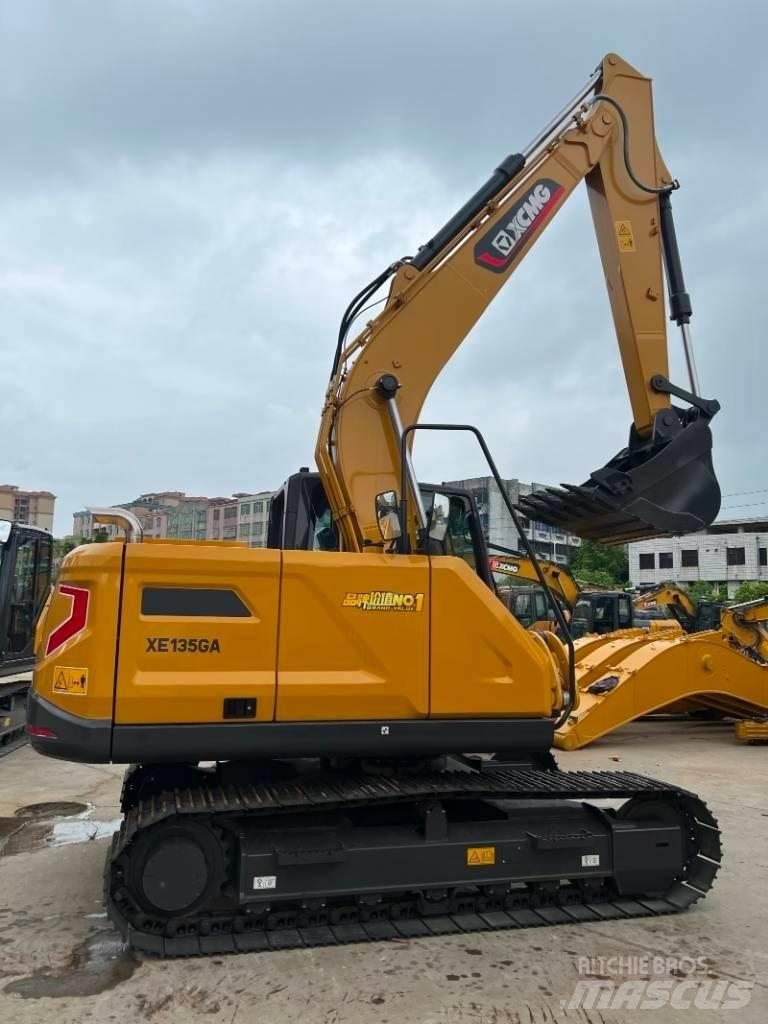 XCMG XE135GA حفارات زحافة